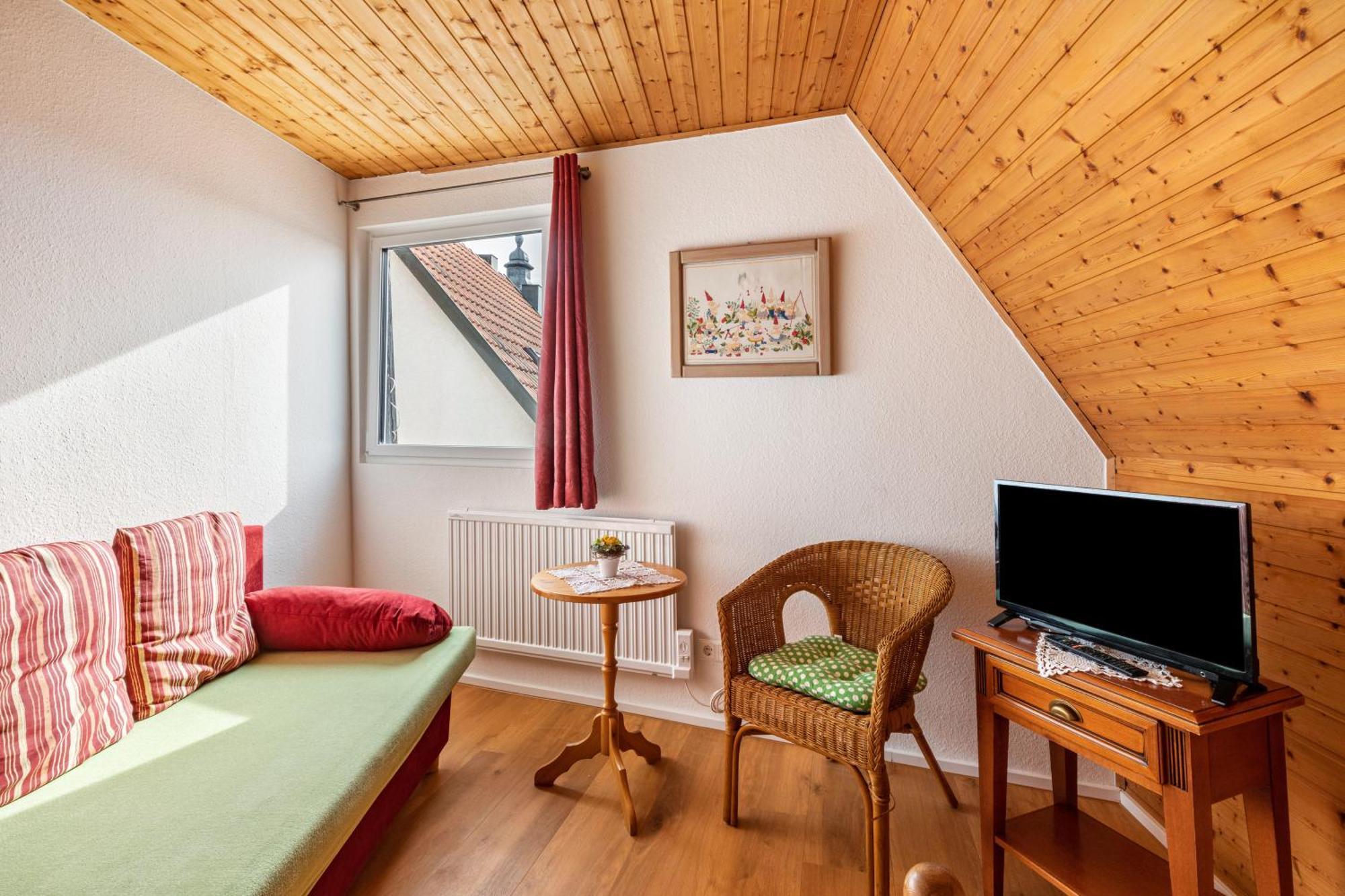 Apartmenthaus Ferienwohnungen Sila Weinstadt Luaran gambar